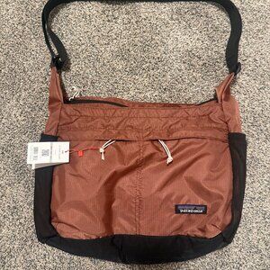 Patagonia Lightweight Travel Courier 15L – Packable Day‑Courier Bag